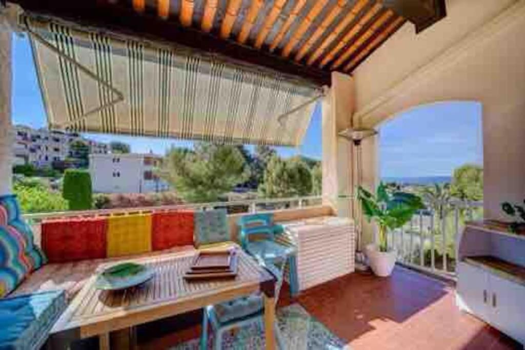Tres Bel Appartement Climatise Terrasse Et Vue Mer Bandol Exterior photo